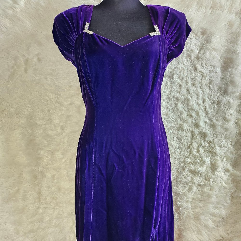 Vintage Nu-Mode Women's Purple Velvet Rhinestone Detail Maxi Dress Size 11/12